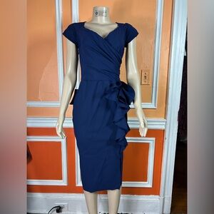 Chiara Boni La Petite Robe

Silveria Draped Off-The-Shoulder Dress